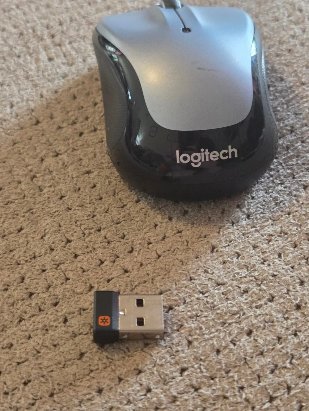 Logitech M325 Wireless Mouse for Web Scrolling PC / MAC / Laptop with doggle USB